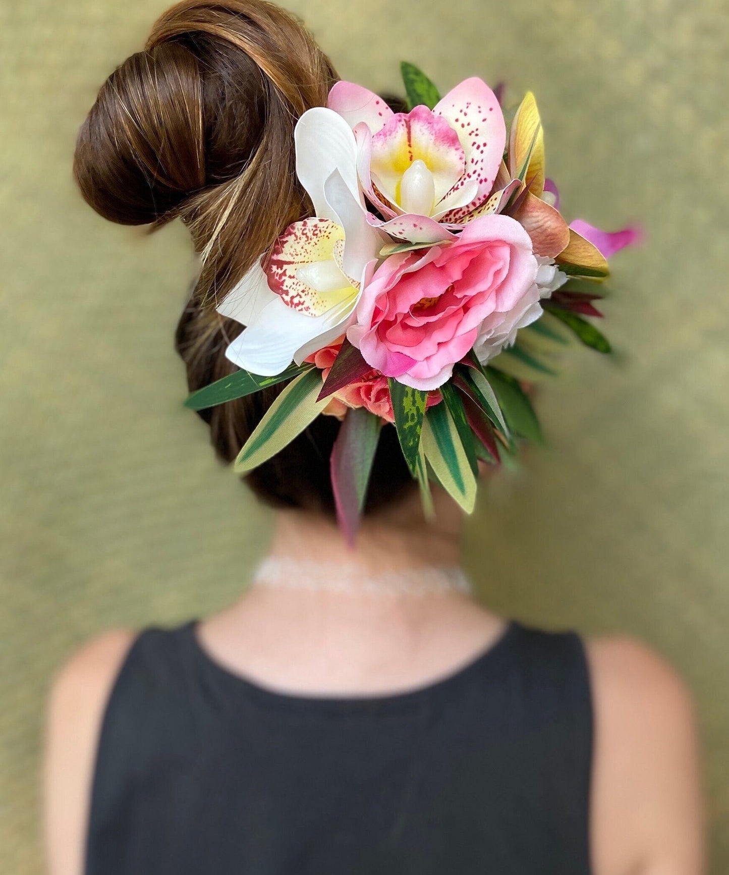 Hawaiian Orchid Rose Pixie Bride Graduation Hair Clip Tahitian Aparima Ahuroa Statement Piece Bridal Artificial Ti Leaf Hair Pin