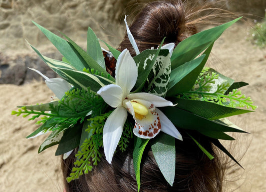 Orchid and Ti Leaf Kupe'e