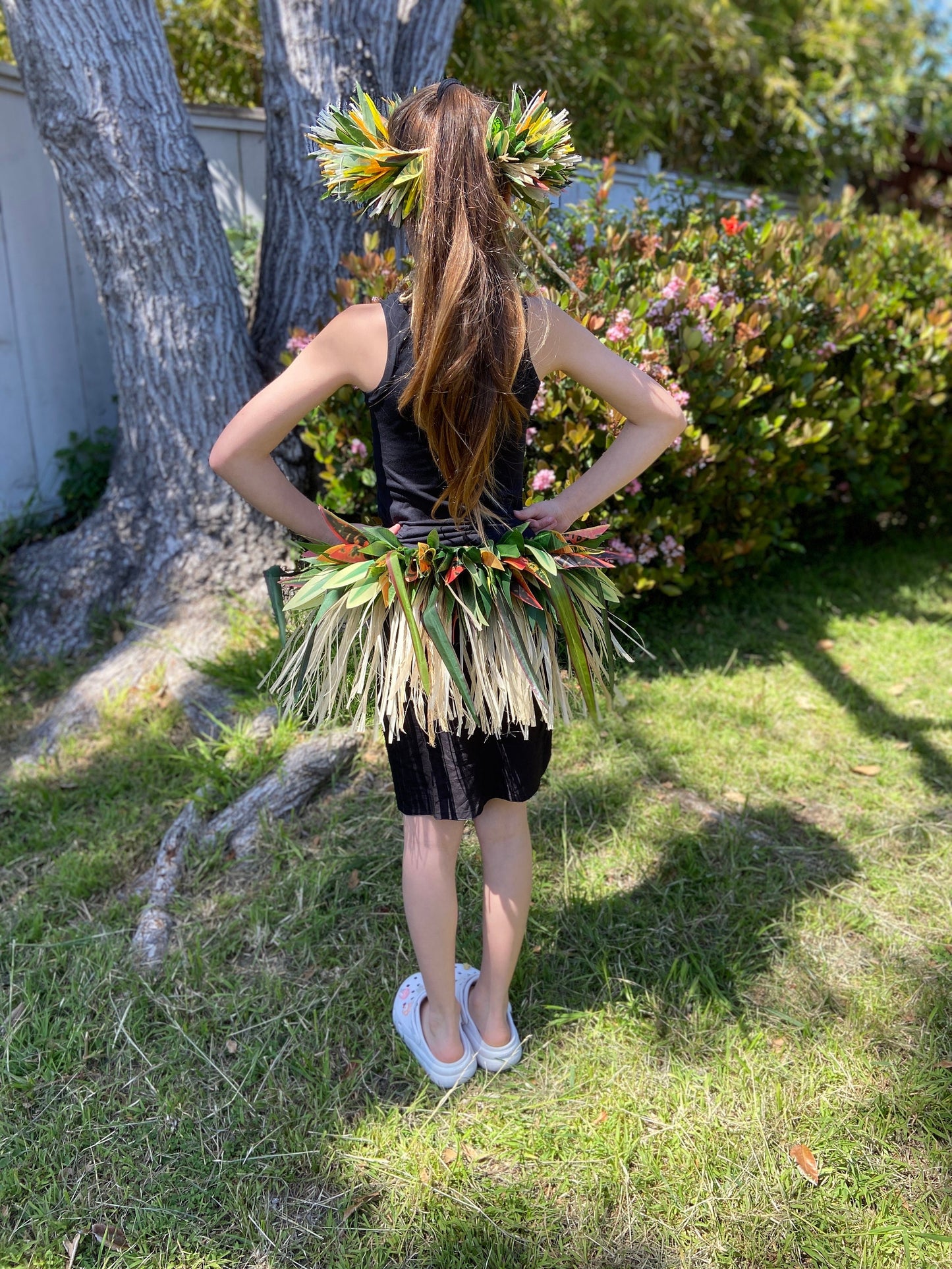 Keiki Costume 3pcs Set Otea Tamārii 4-12 Yrs Premium Competition Grade Haku Lei Po'o, Neckpiece, & Half Hip Hei for Ori Tahiti Performance