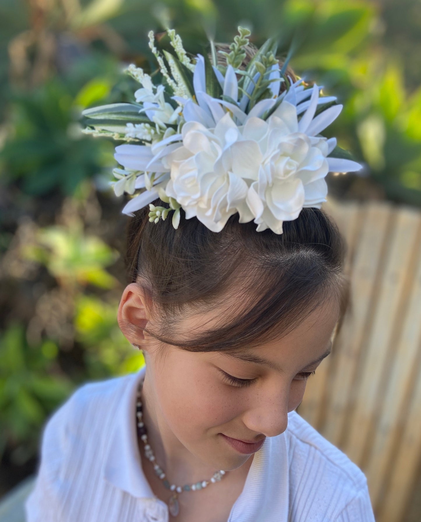 Hawaiian Gardenia Pixie Bride Graduation Hair Clip Tahitian Aparima Ahuroa Statement Piece Bridal Artificial Ti Leaf Hair Pin