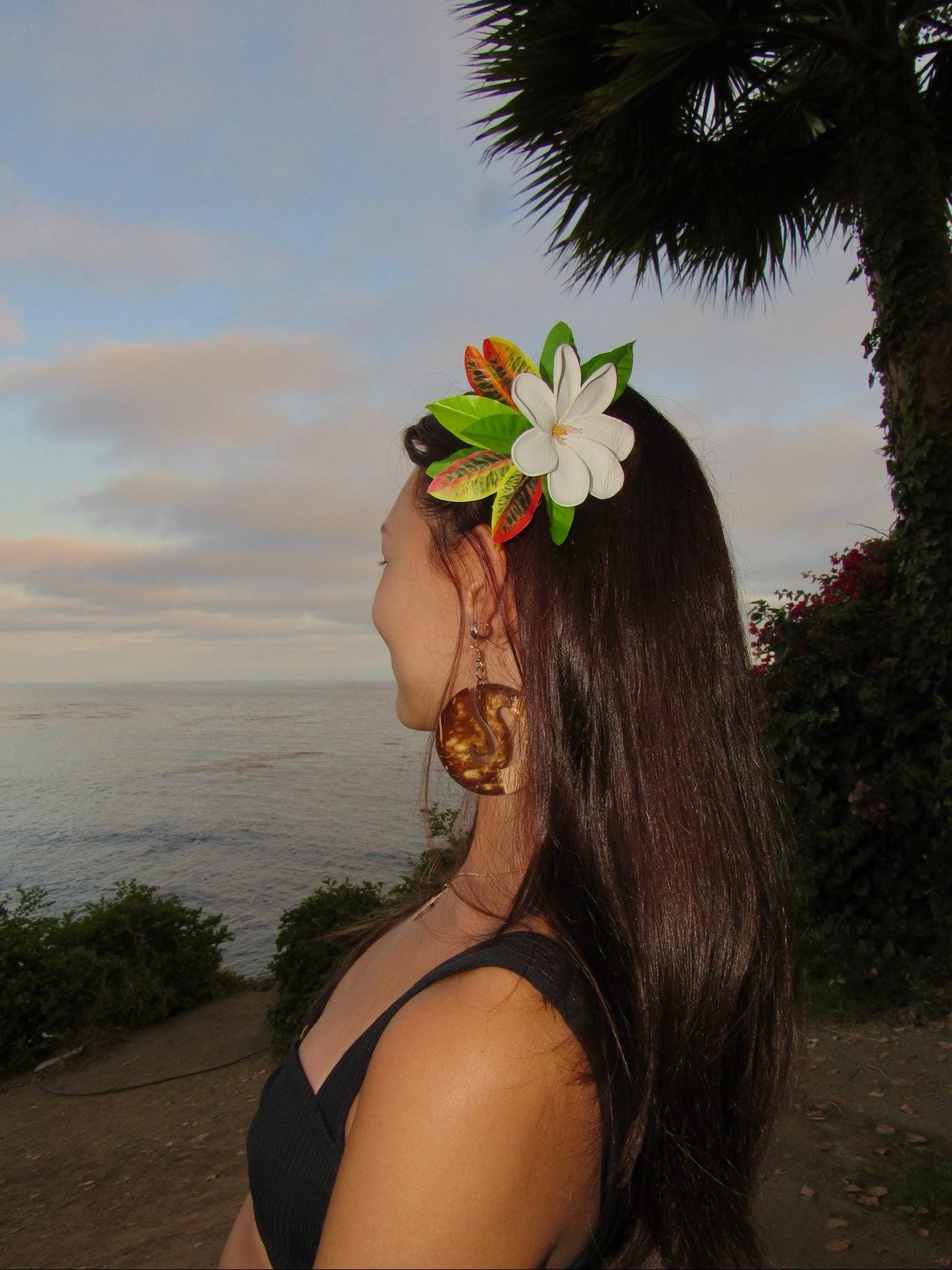 Tiare Tahiti Hair Clip Tahitian Gardenia Costume Accessories Maile & Croton Leaf Tropical Hairpin for Luau Mehura Aparima Ahuroa Otea Solo