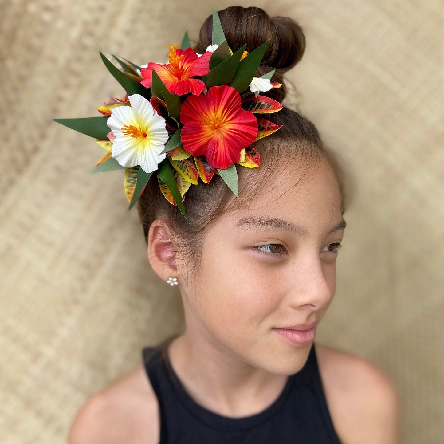 Royal Polynesian Hibiscus Hair Clip Tahitian Headdress Costume for Aparima Ahuroa Hula Statement Piece Bridal Plumeria Fascinator Hair Pin