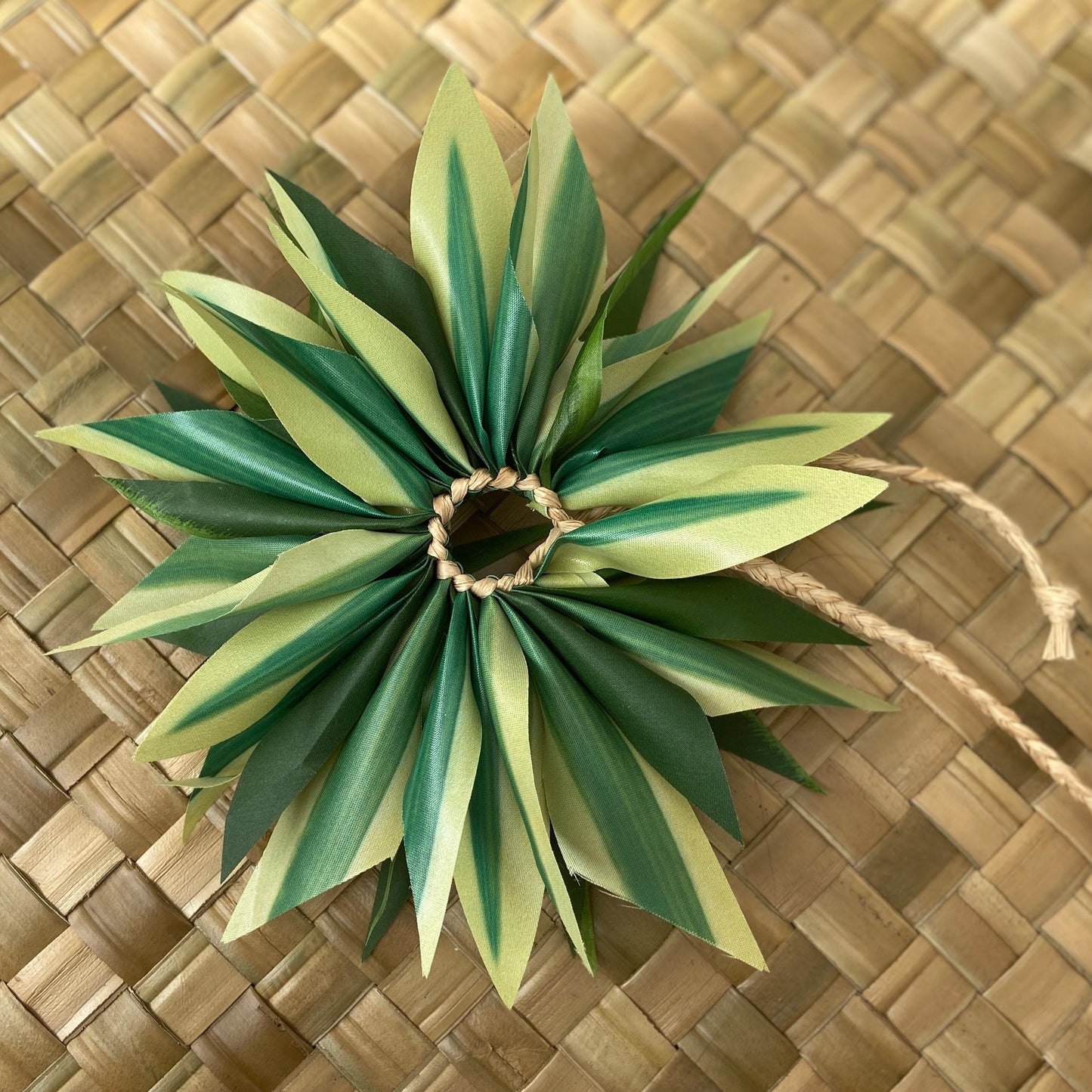 Hair Bun Wrap Premium Silk Ti Leaf Haku for Ori Tahiti Hula Kahiko Cook Islands Tongan Polynesian Dance Luau Beach Weddings Aloha Festivals