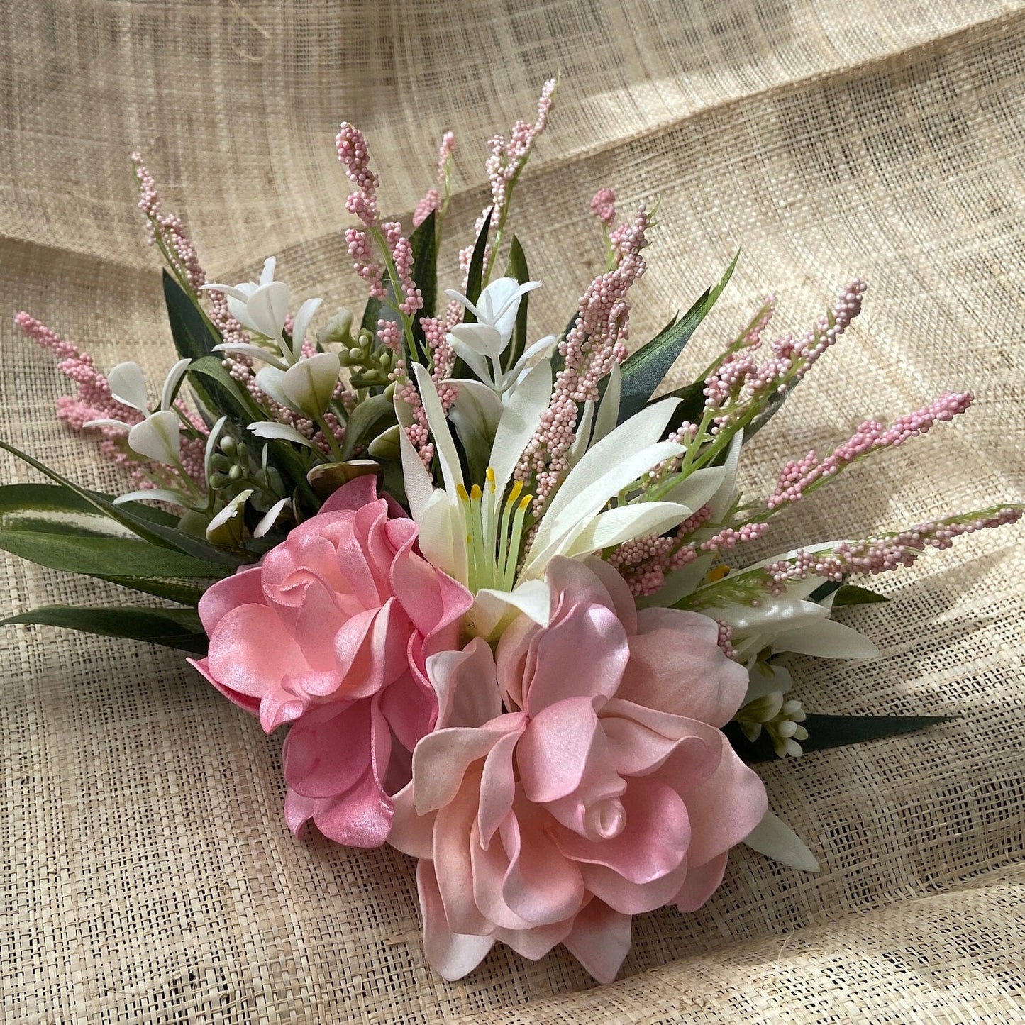 Hawaiian Gardenia Pixie Bride Graduation Hair Clip Tahitian Aparima Ahuroa Statement Piece Bridal Artificial Ti Leaf Hair Pin