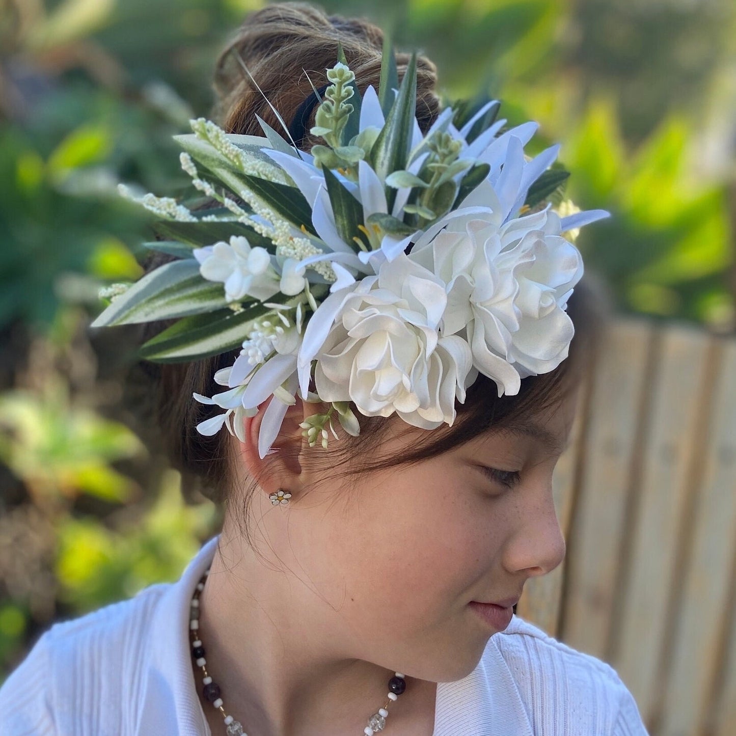 Hawaiian Gardenia Pixie Bride Graduation Hair Clip Tahitian Aparima Ahuroa Statement Piece Bridal Artificial Ti Leaf Hair Pin