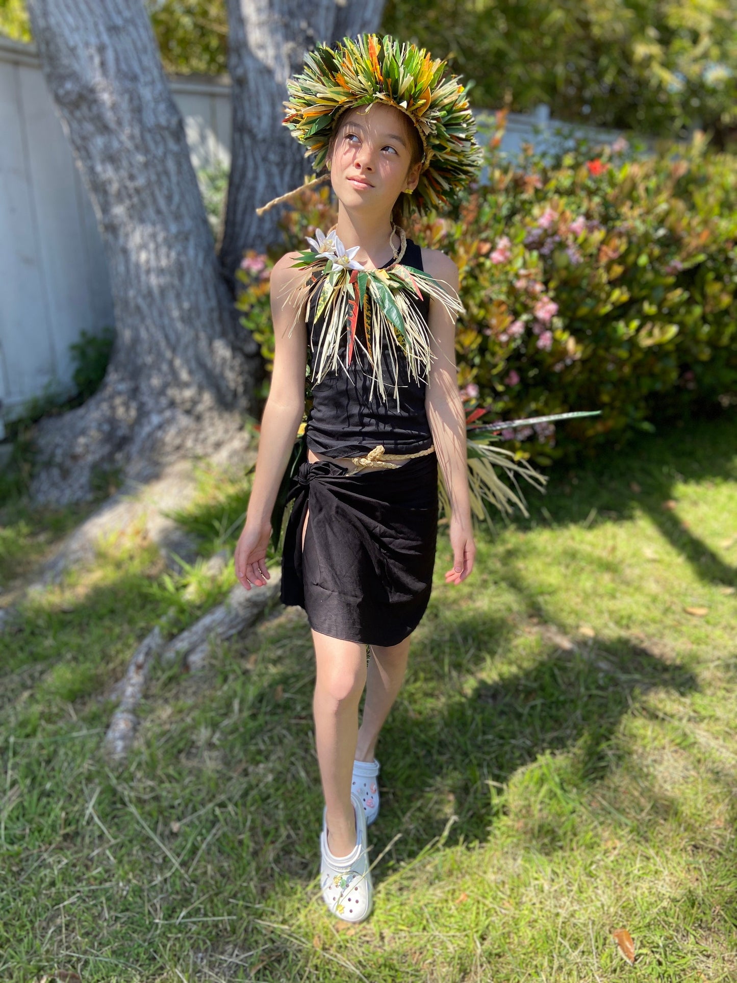 Keiki Costume 3pcs Set Otea Tamārii 4-12 Yrs Premium Competition Grade Haku Lei Po'o, Neckpiece, & Half Hip Hei for Ori Tahiti Performance