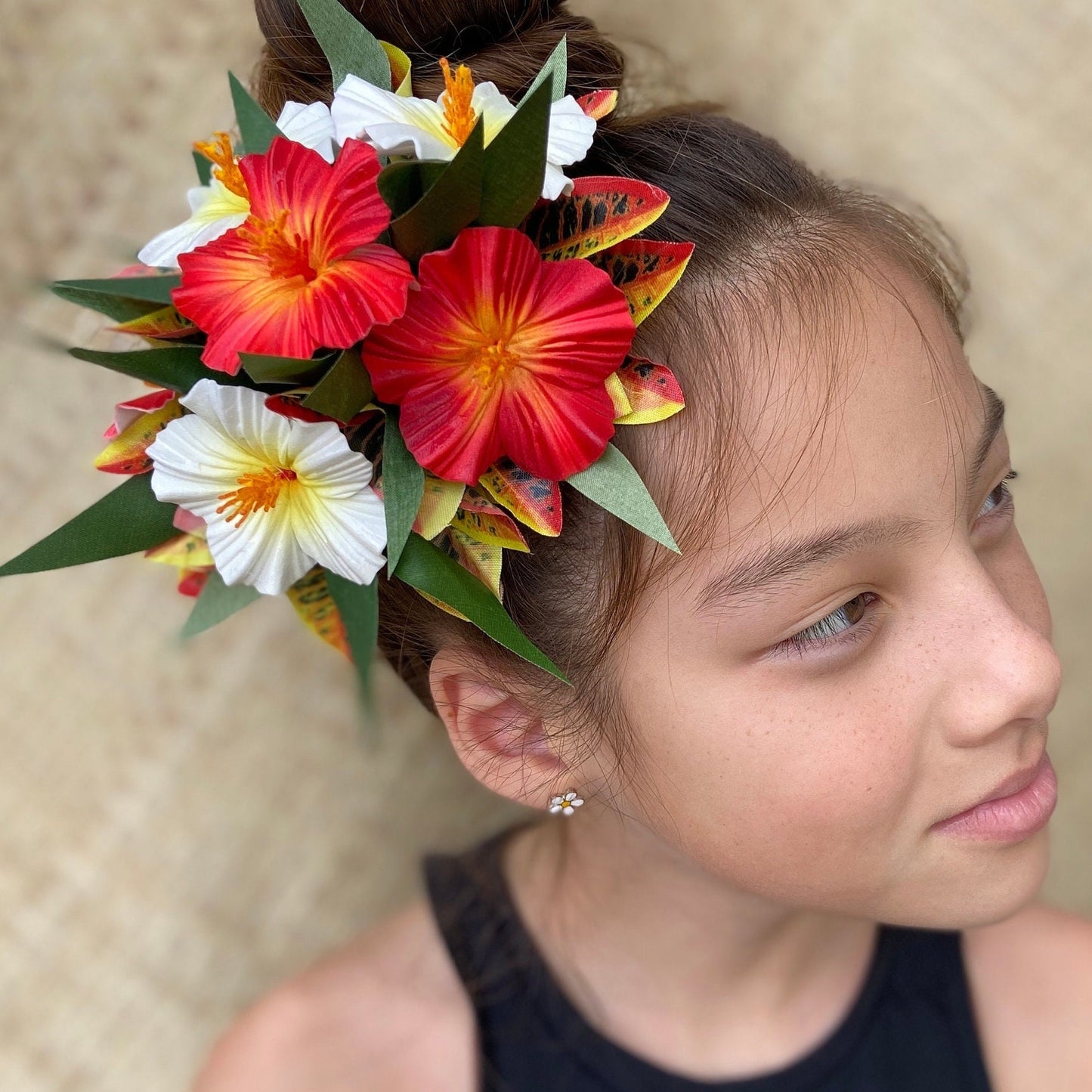 Royal Polynesian Hibiscus Hair Clip Tahitian Headdress Costume for Aparima Ahuroa Hula Statement Piece Bridal Plumeria Fascinator Hair Pin