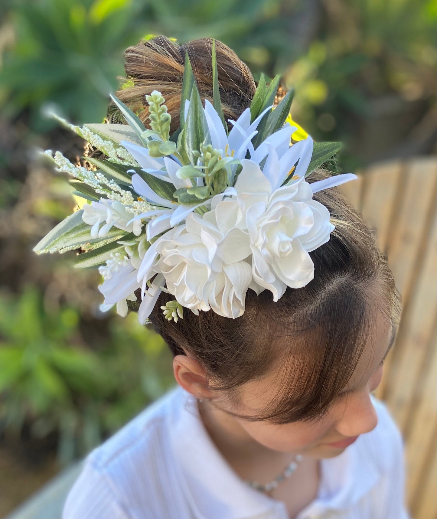 Hawaiian Gardenia Pixie Bride Graduation Hair Clip Tahitian Aparima Ahuroa Statement Piece Bridal Artificial Ti Leaf Hair Pin