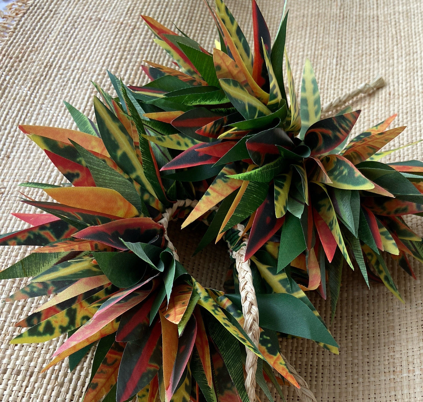 Kupe'e with Choice of Ti, Croton, Song-of-India, or Variegated Leaves