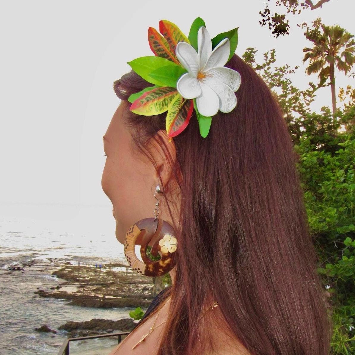 Tiare Tahiti Hair Clip Tahitian Gardenia Costume Accessories Maile & Croton Leaf Tropical Hairpin for Luau Mehura Aparima Ahuroa Otea Solo