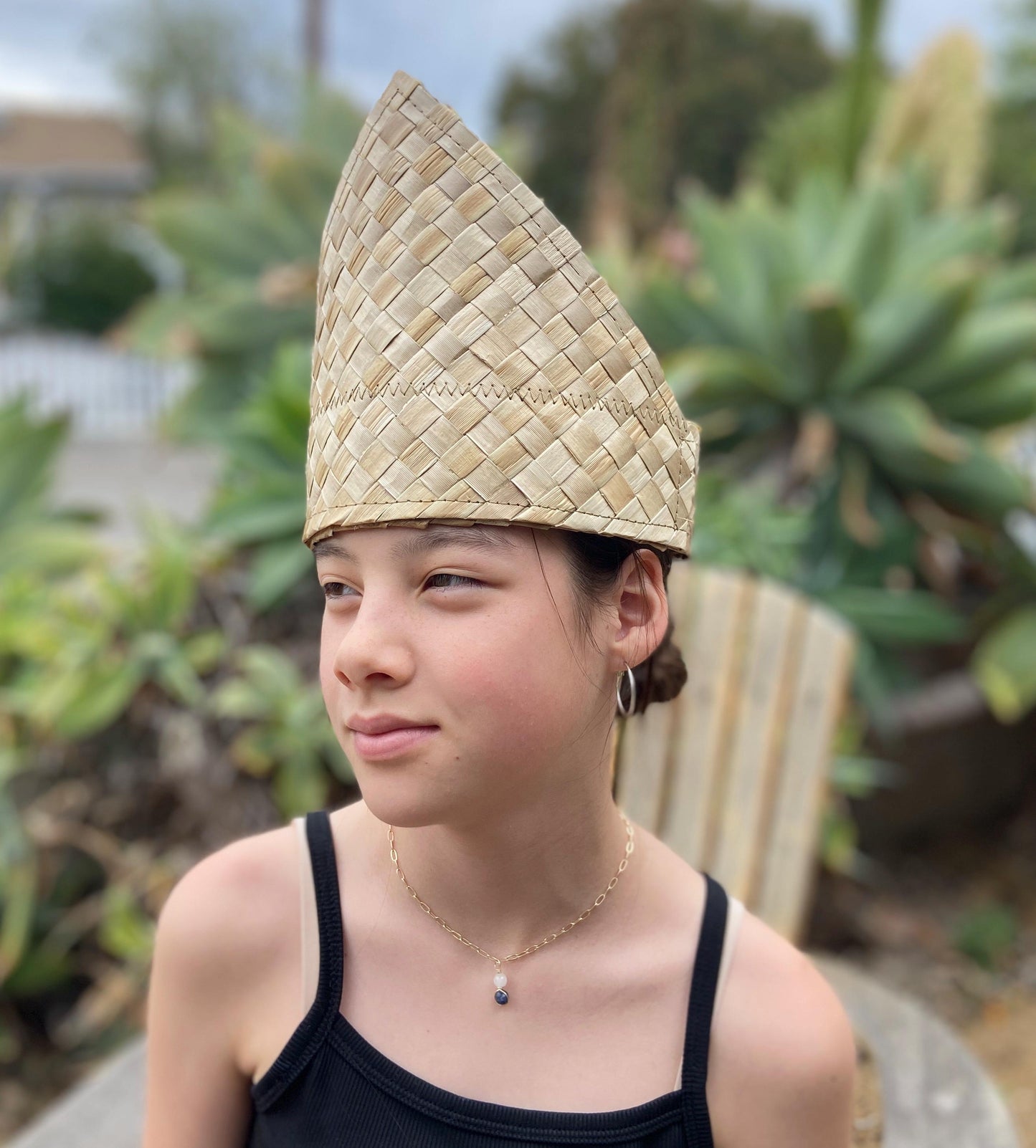 4"-8" Tall Wrapped Crown Lauhala Base