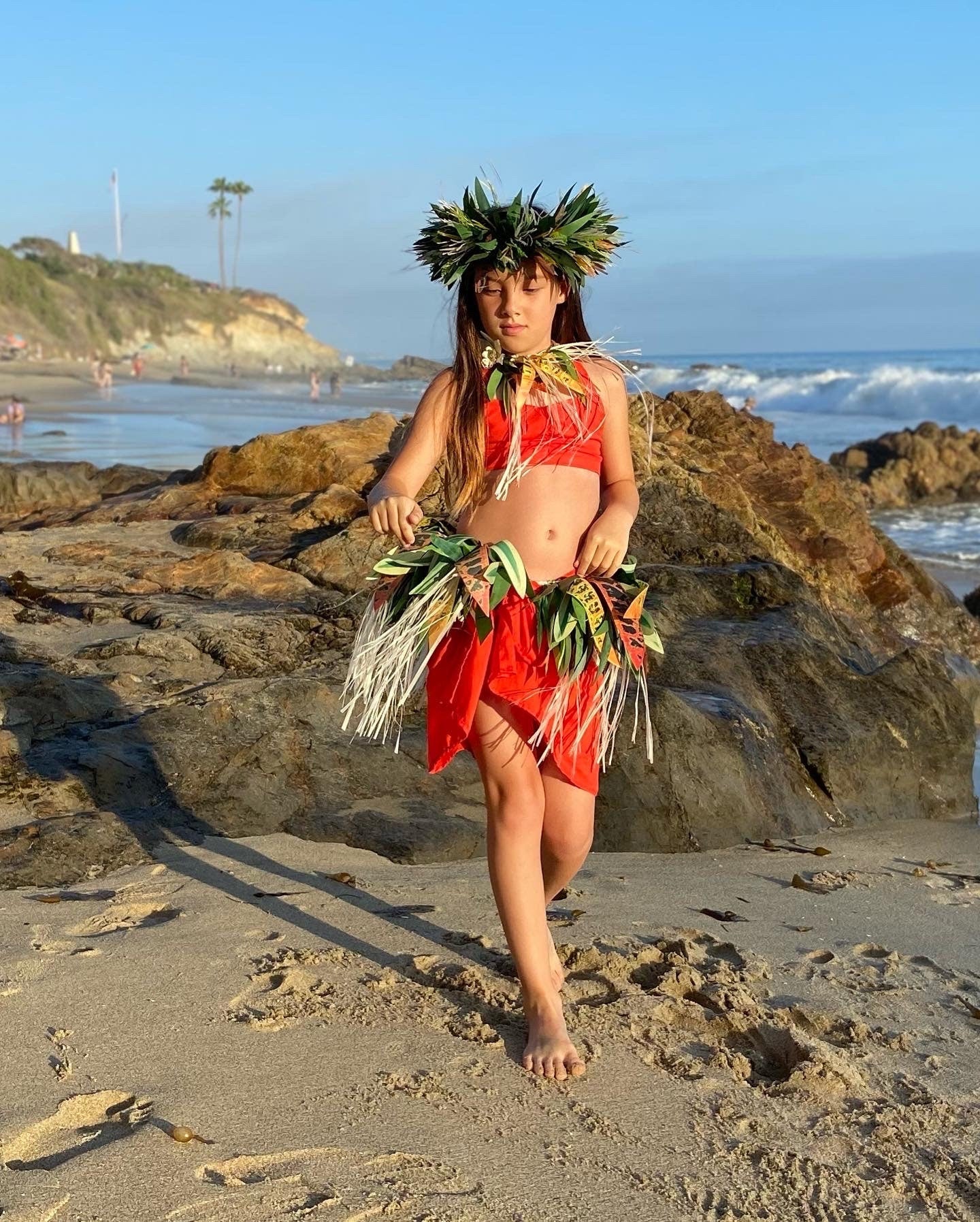 Keiki Costume 3pcs Set Otea Tamārii 4-12 Yrs Premium Competition Grade Haku Lei Po'o, Neckpiece, & Half Hip Hei for Ori Tahiti Performance