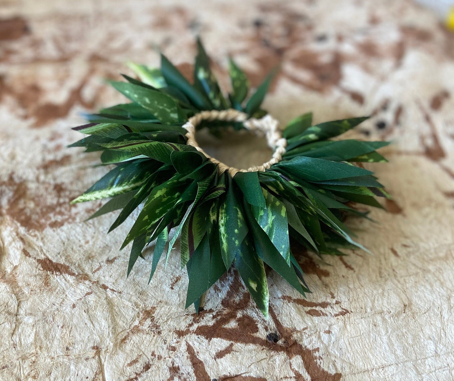 Kupe'e with Choice of Ti, Croton, Song-of-India, or Variegated Leaves