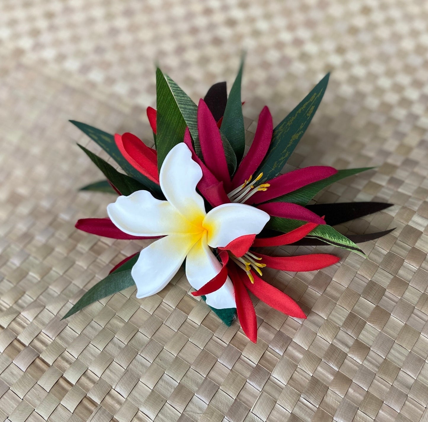 Royal Hawaiian Plumeria Hair Clip Tahitian Headdress Costume Aparima Ahuroa Statement Piece Spider Lily Floral Artificial Ti Leaf Hairpin