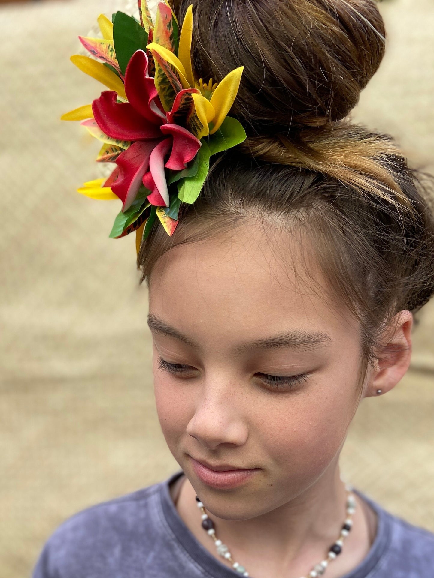 Ruffled Hawaiian Plumeria Hair Clip Tahitian Headdress Costume Aparima Ahuroa Statement Piece Croton Maile Floral Artificial Ti Leaf Hairpin