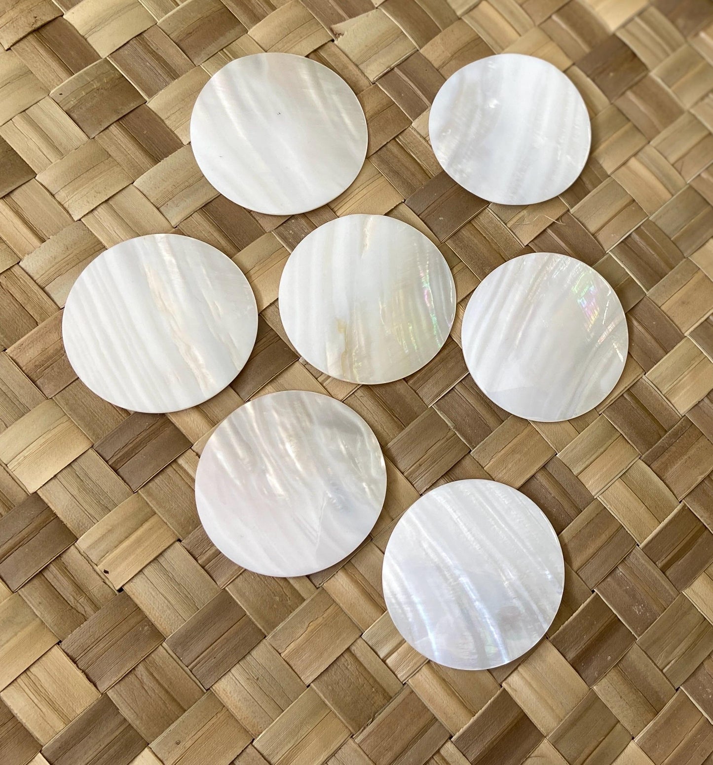 2.5" White Mother of Pearl Seashells