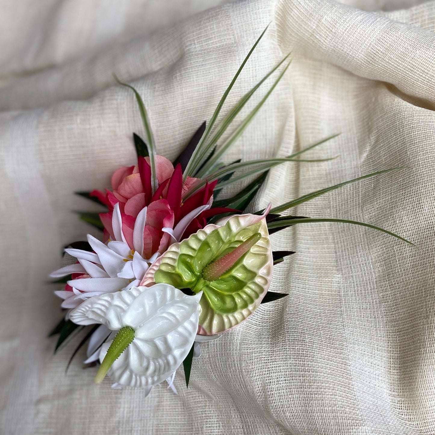 Royal Sunset Anthurium Hair Clip Tahitian Headdress Costume for Aparima Ahuroa Hula Statement Piece Bridal Plumeria Fascinator Hair Pin