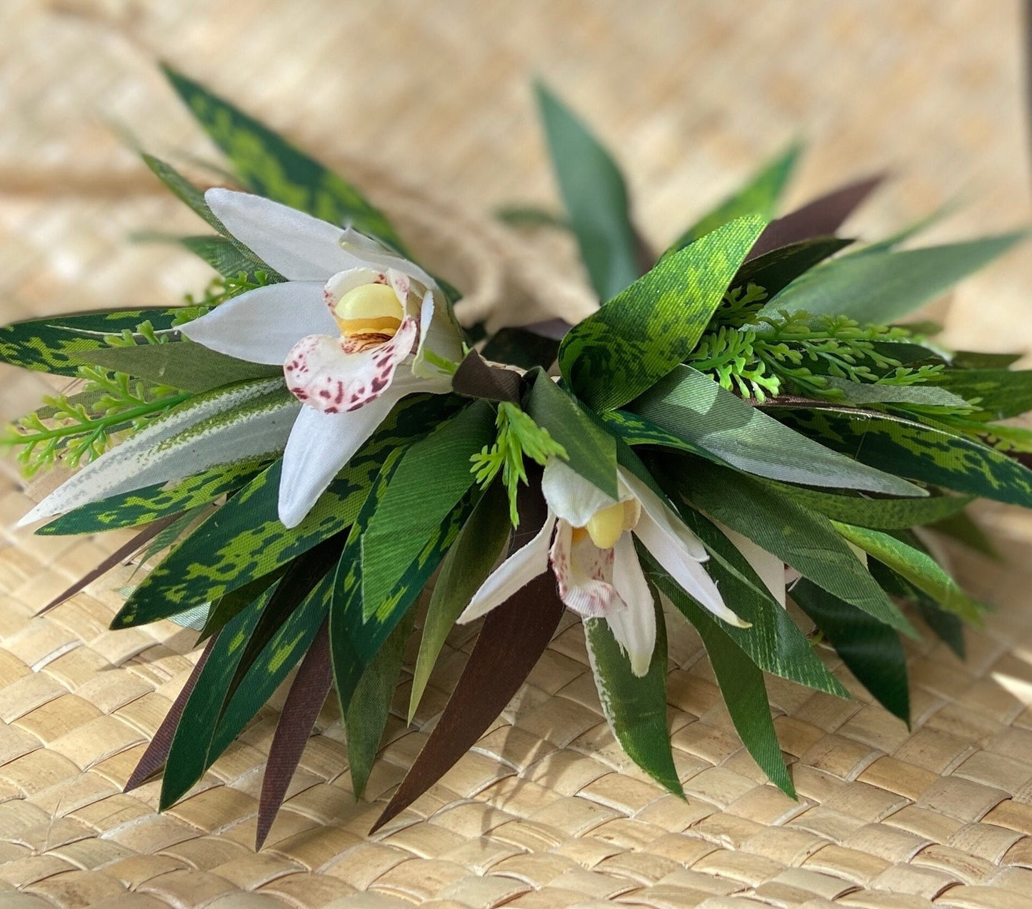Orchid and Ti Leaf Kupe'e